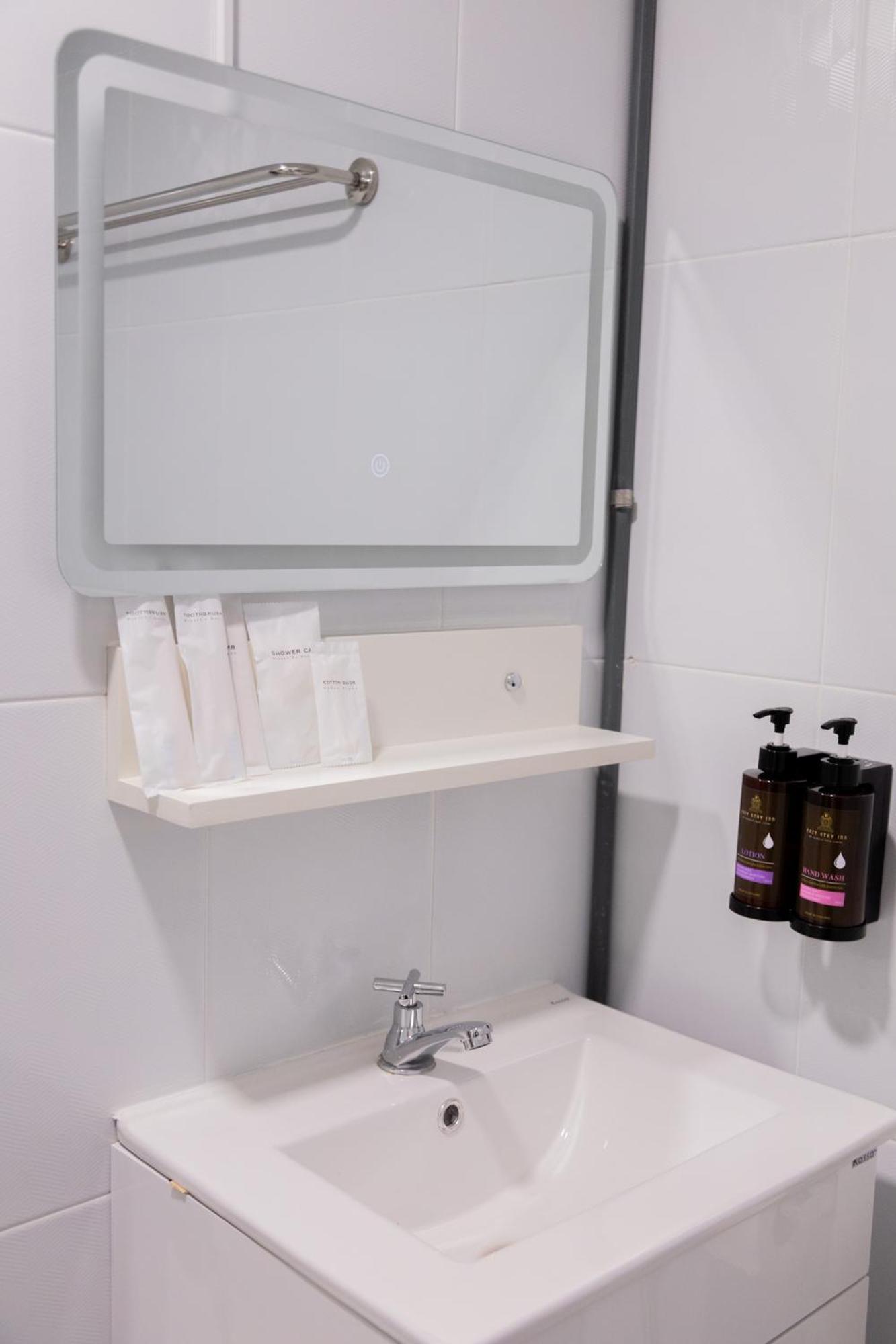 Cozy Stay Inn Bangkok Luaran gambar